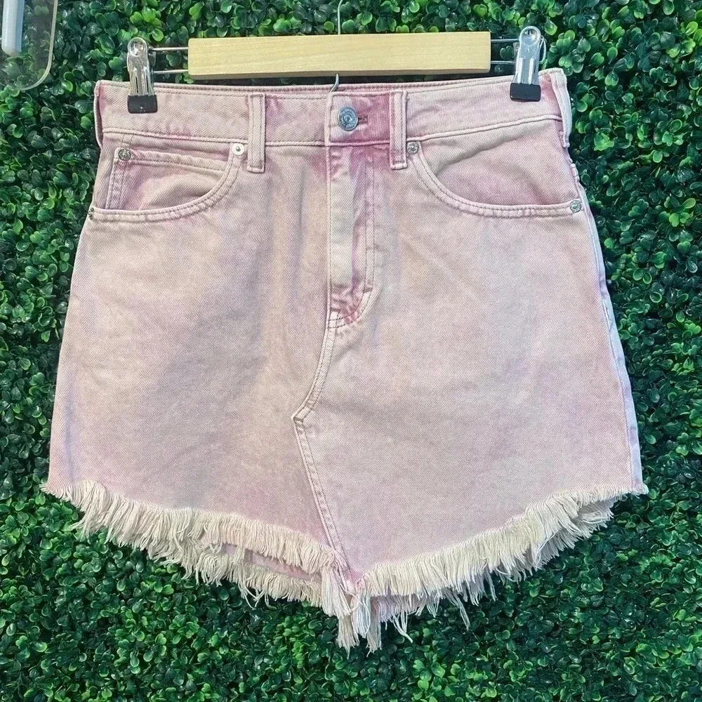 We The Free by Free People - Bailey Denim Skirt in Pink - Size 25 - Picture 3 of 8